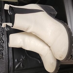 Dirty Laundry Cream Ankle Boots, Size 7.5